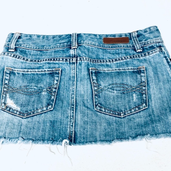 ABERCROMBIE AND FITCH SKIRT SIZE 0 - Picture 3 of 8